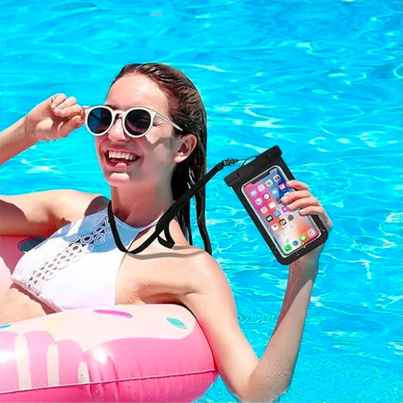 usar el movil en la piscina sin miedo a que se estropee